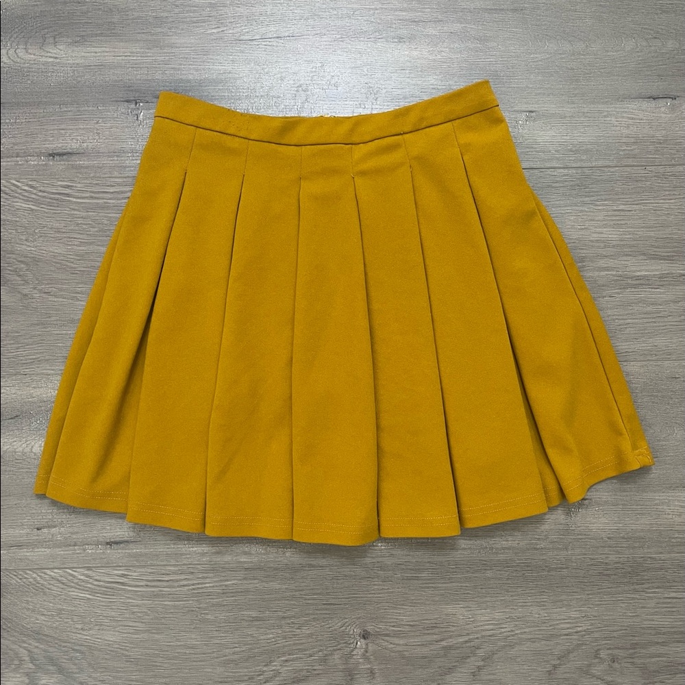 Yellow Zip Back Pleated Solid Skater Skirt